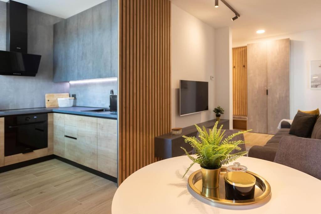 Flat4Us#Cozy#Freeparking#5People Apartment Zagreb Luaran gambar