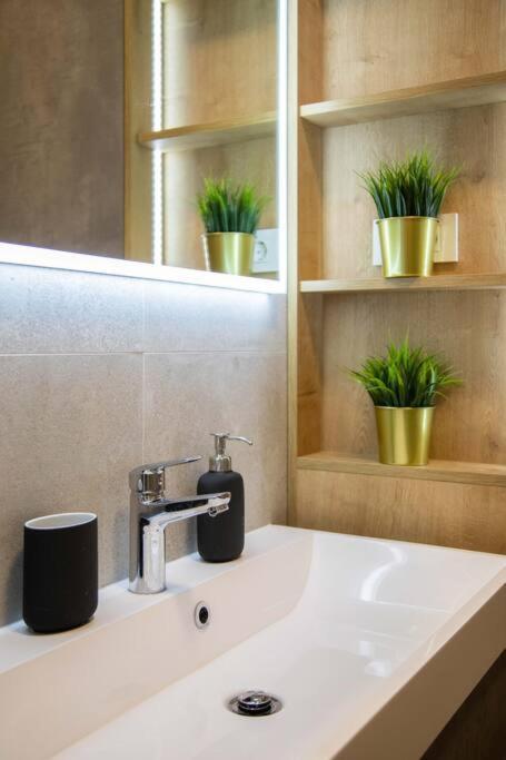 Flat4Us#Cozy#Freeparking#5People Apartment Zagreb Luaran gambar